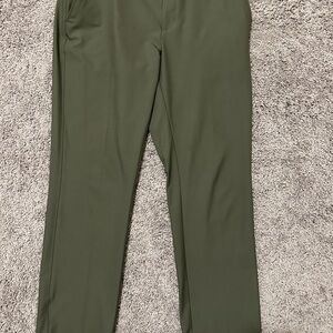 Greg Norman Collection Men's Olive Chinos
